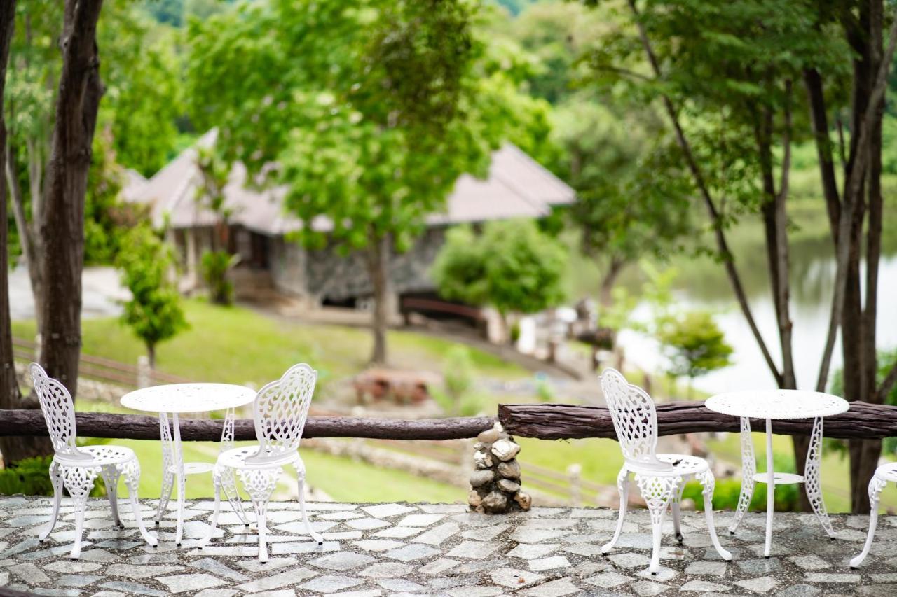 Nan Waterside Hong Bon Nern Bed & Breakfast Exterior photo